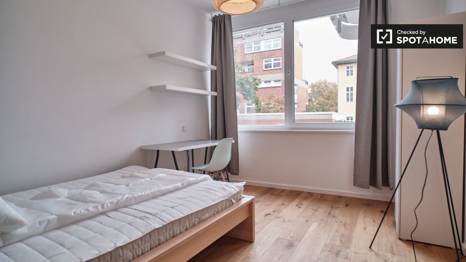 Room, Nazarethkirchstraße, Berlin