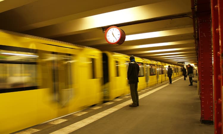 Berlin U-bahn is finally getting fast internet