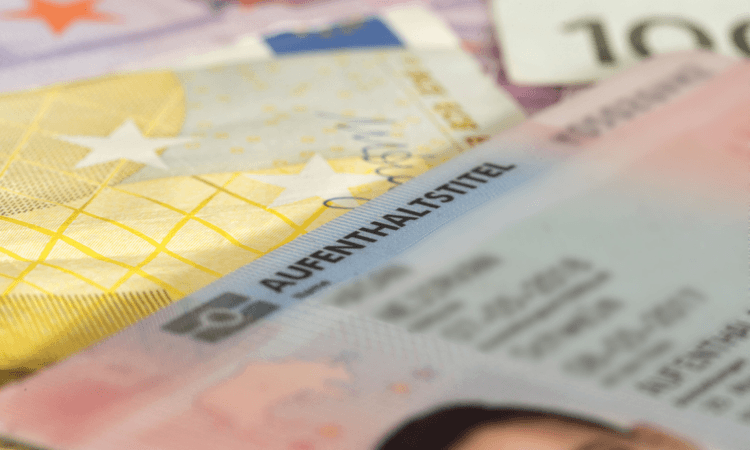 CSU would impose migrant salary requirements if elected, manifesto reveals