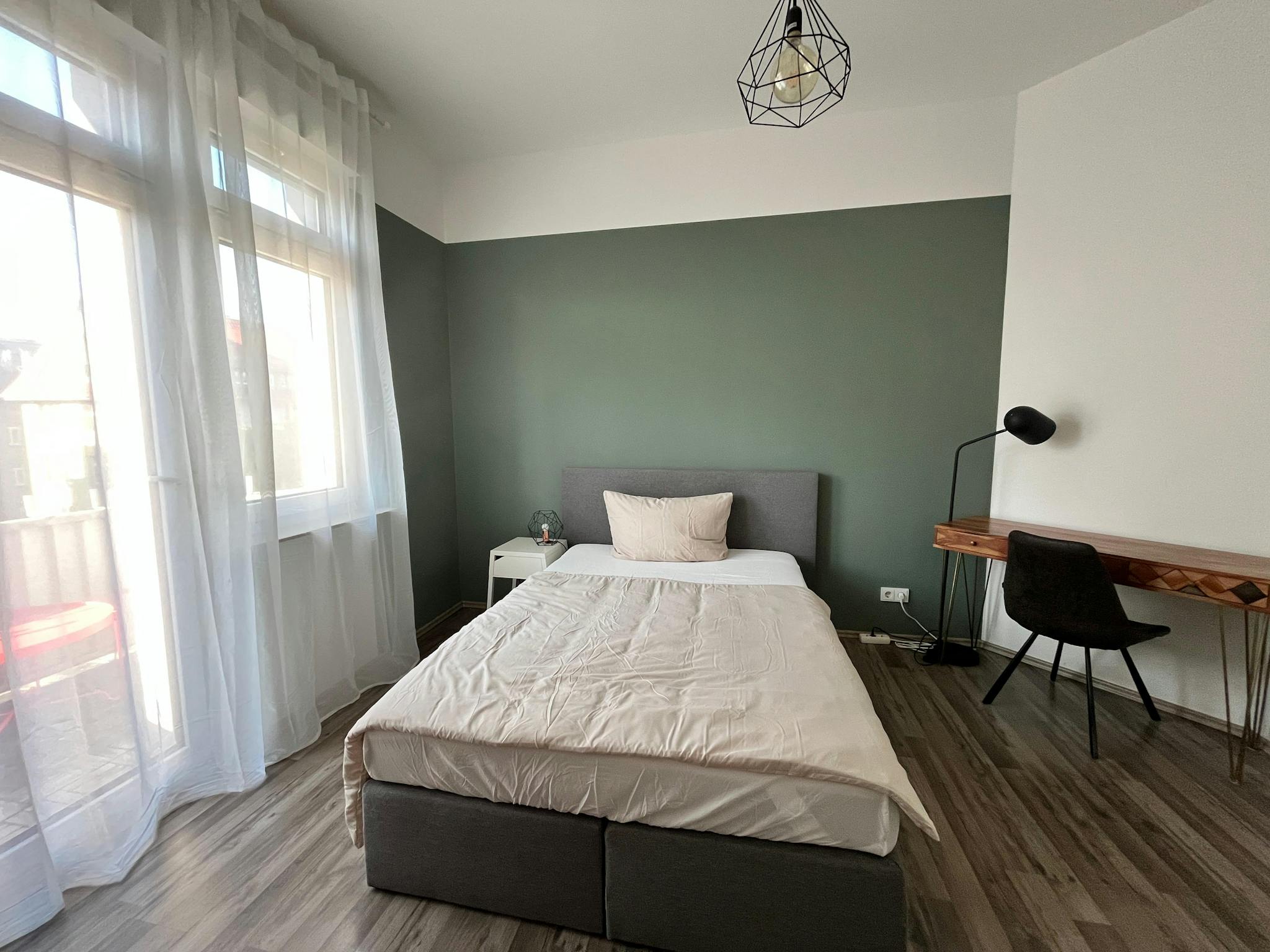 Apartment, Saalburgallee, Frankfurt