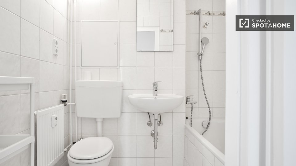 Room, Neltestraße, Berlin