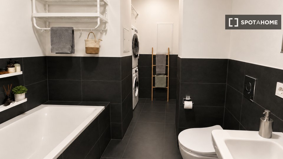 Apartment, Glasbläserallee, Berlin