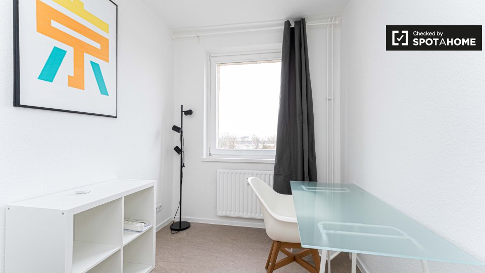 Room, Neltestraße, Berlin