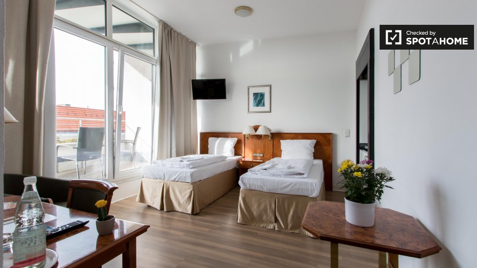 Apartment, Osnabrücker Str., Berlin