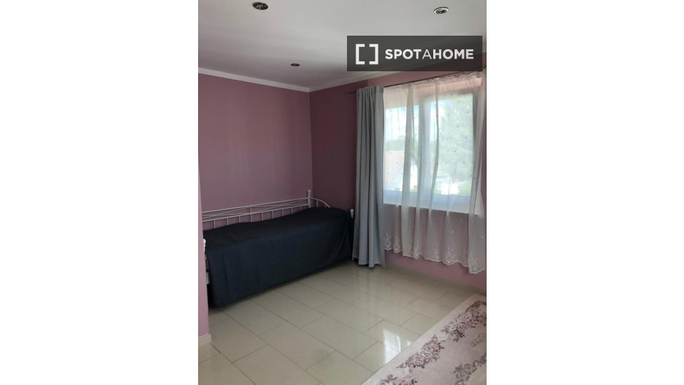 Room, Steinträgerweg, Berlin