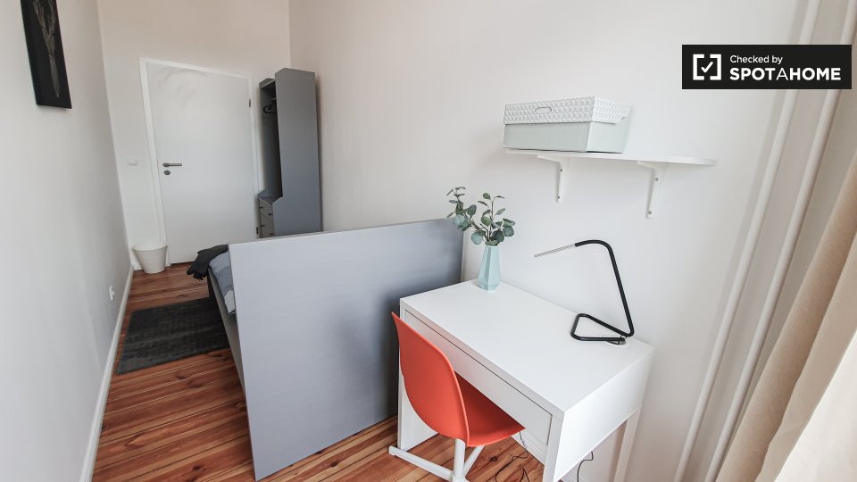 Room, Holländerstraße, Berlin