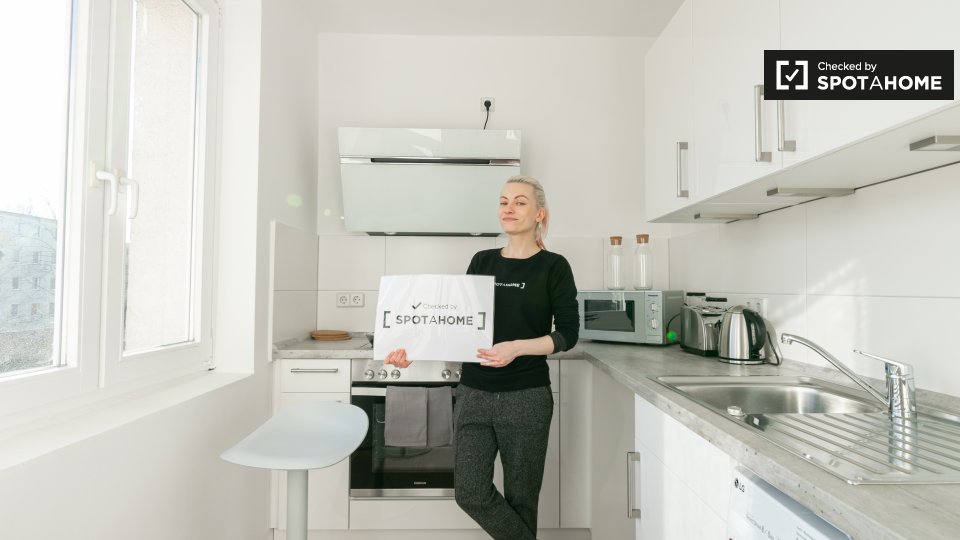 Room, Neltestraße, Berlin