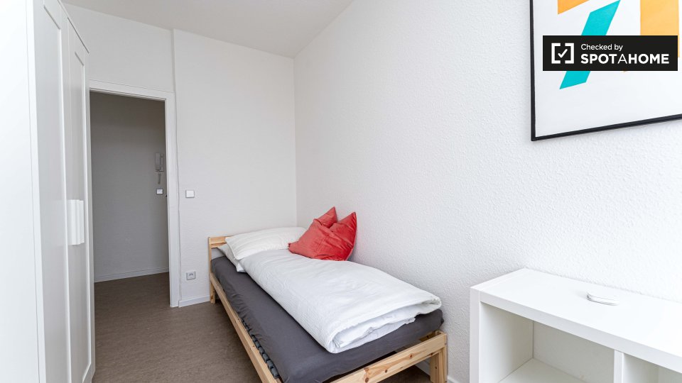 Room, Neltestraße, Berlin