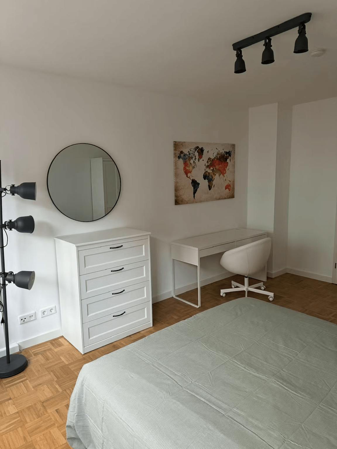 Apartment, Roßstraße, Dusseldorf