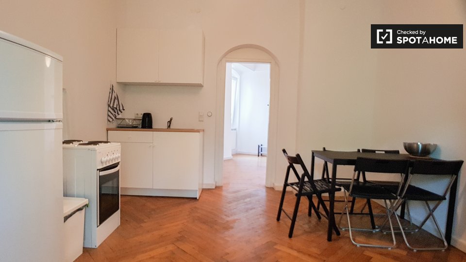 Room, Treskowallee, Berlin