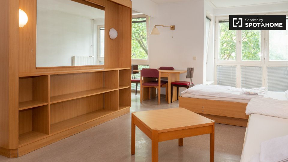 Apartment, Kreuznacher Str., Berlin