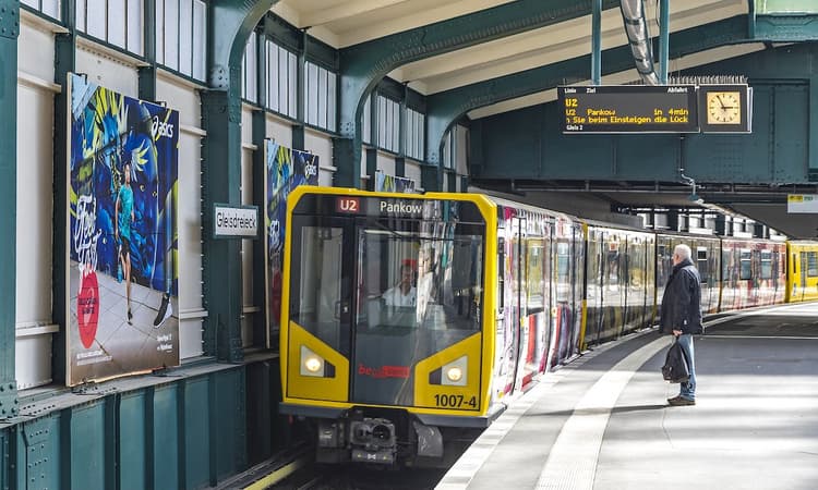Opera singer set to sue Berlin metro operator over discrimination claims