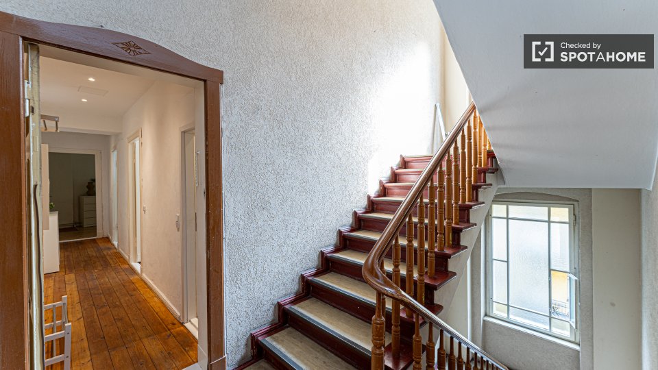 Room, HindenburgdammD, Berlin