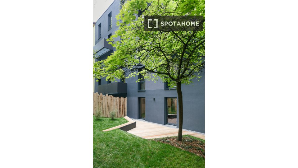 Room, Stromstraße, Berlin