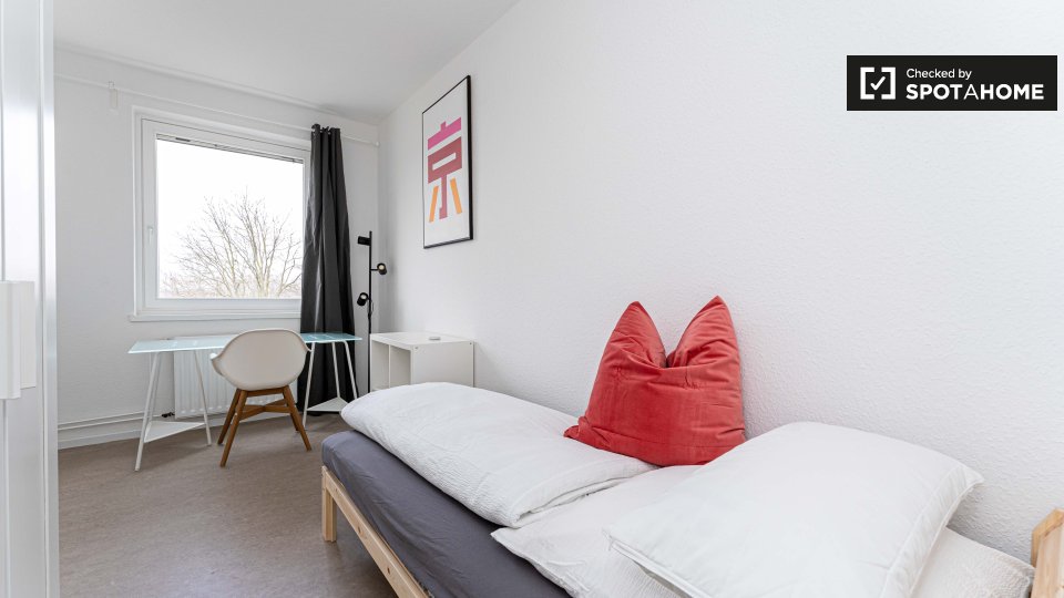 Room, Neltestraße, Berlin