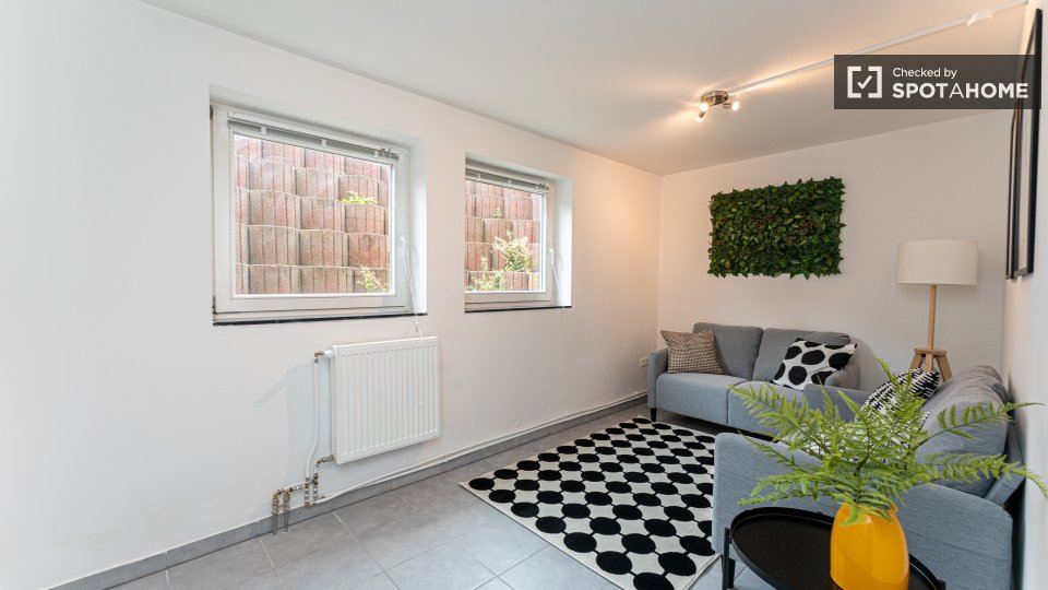 Room, Stromstraße, Berlin