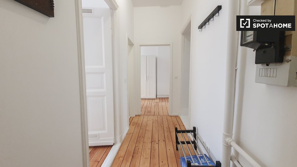 Room, MüllerstraßeA, Berlin