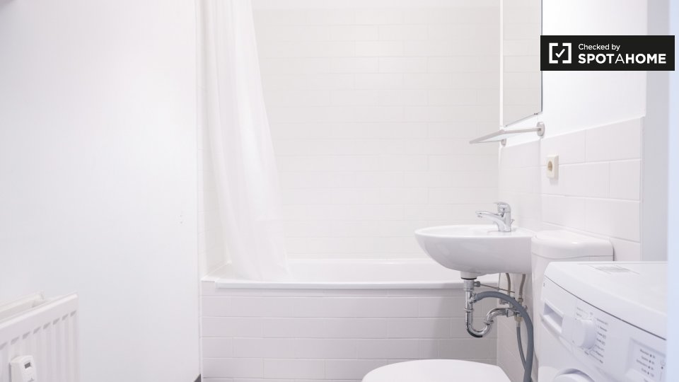 Room, CharlottenstraßeB, Berlin