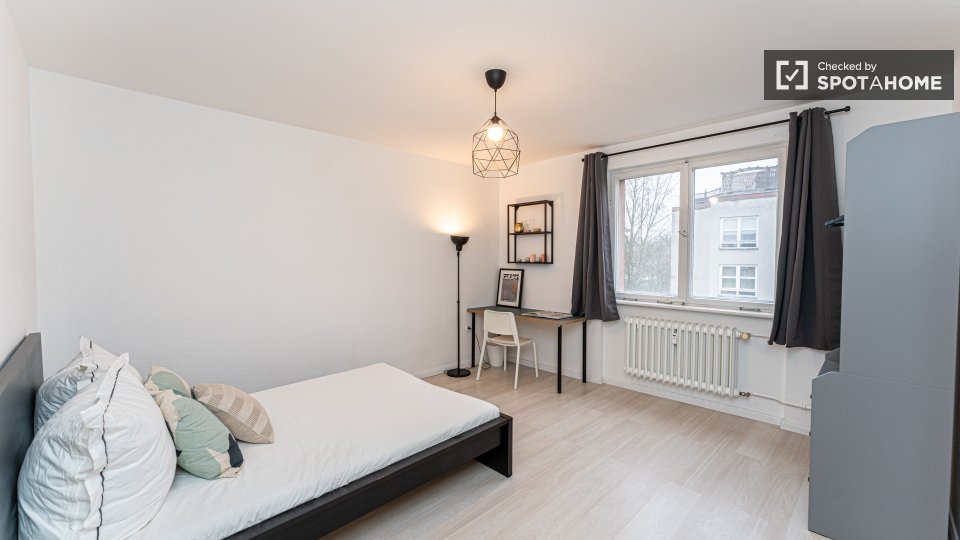 Room, Forckenbeckstraße, Berlin