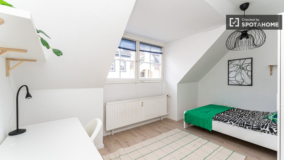 Room, Jüdenstraße, Berlin