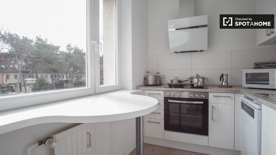 Room, Neltestraße, Berlin