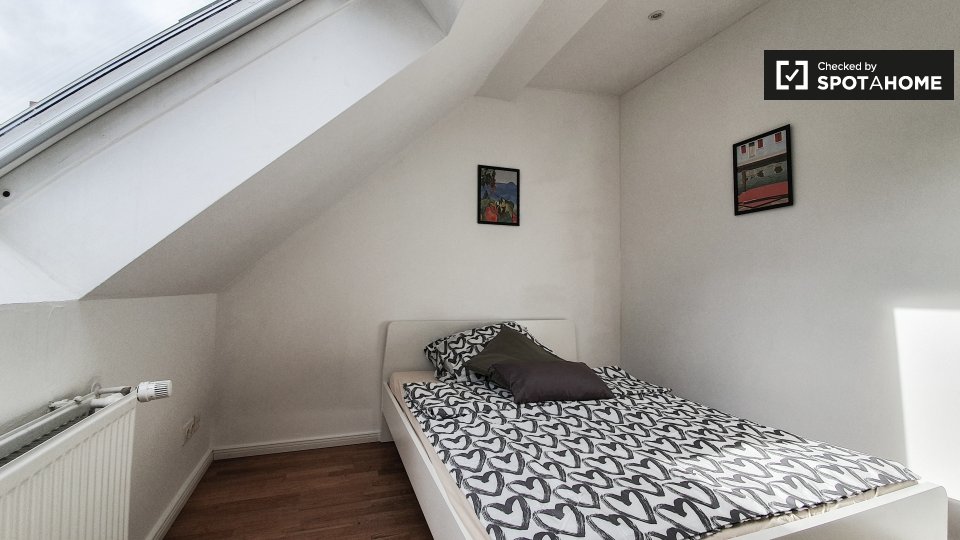 Room, Martin-Luther-Str., Berlin