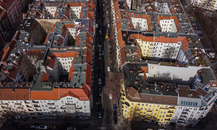 Berlin set to buy 20.000 apartments in Vonovia-Deutsche Wohnen merger