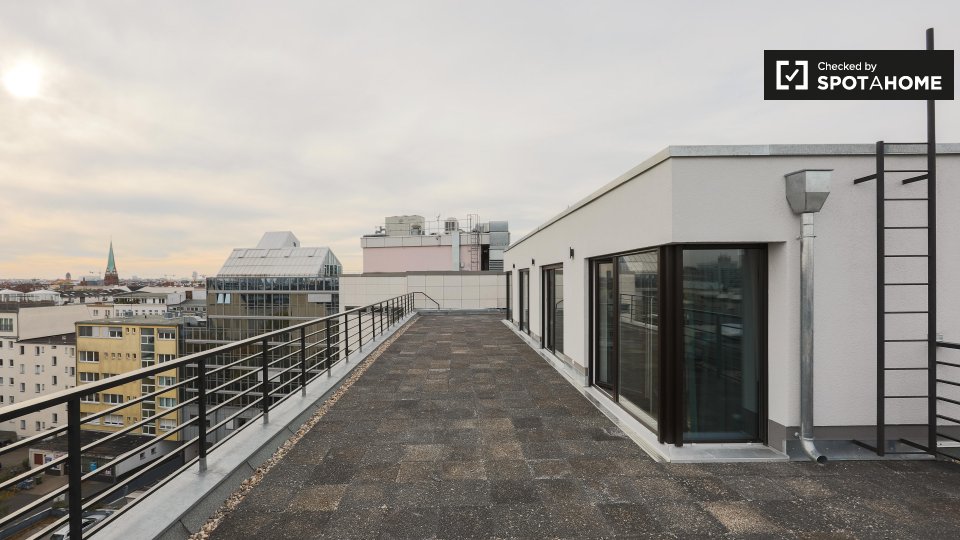 Room, Bismarckstraße, Berlin