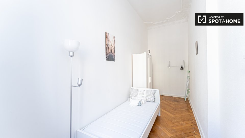 Room, Kaiser-Friedrich-Straße-50, Berlin