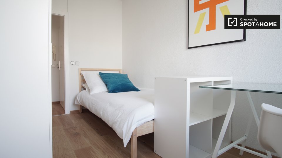 Room, Neltestraße, Berlin