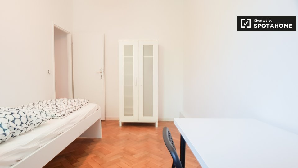Room, Treskowallee, Berlin