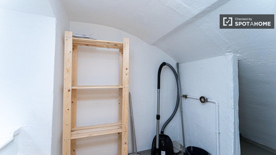 Room, Prinzenallee, Berlin