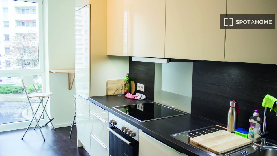 Room, Bernhard-Weiß-Straße-3, Berlin
