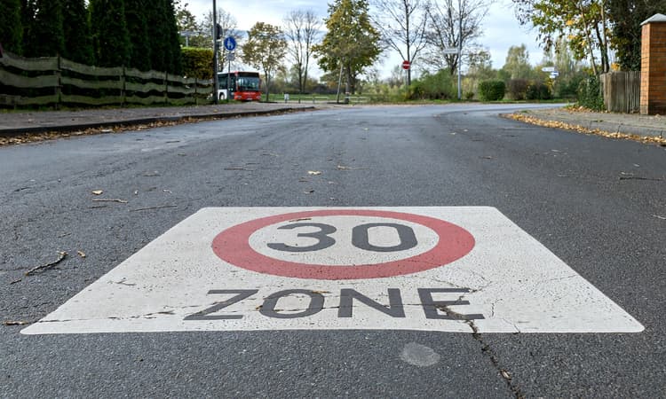 7 German cities call for more 30 km/h speed limit zones