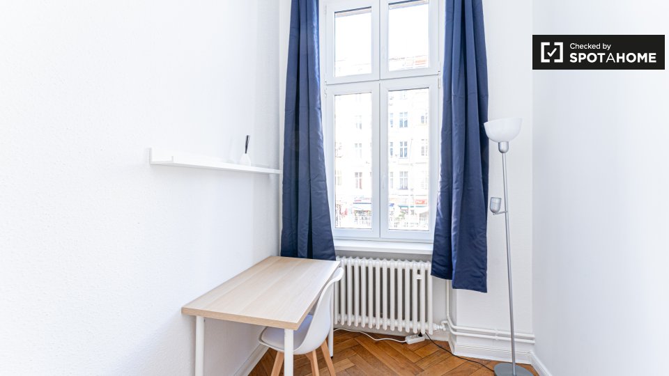Room, Kaiser-Friedrich-Straße-50, Berlin