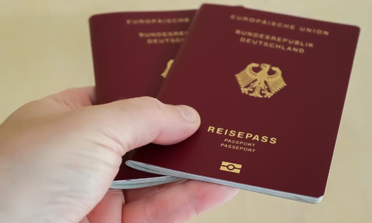 Number of people gaining German citizenship jumped 20 percent in 2021