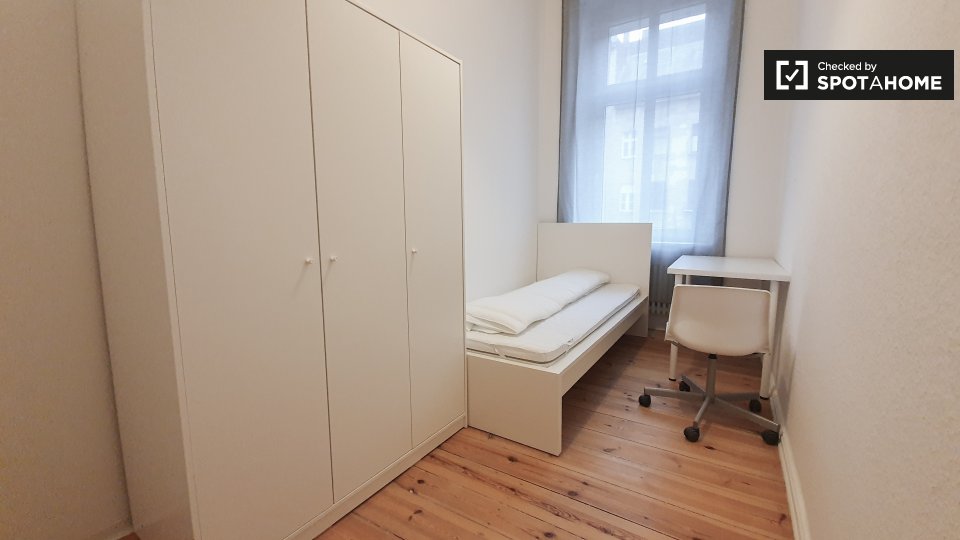 Room, Kottbusser Damm-30, Berlin