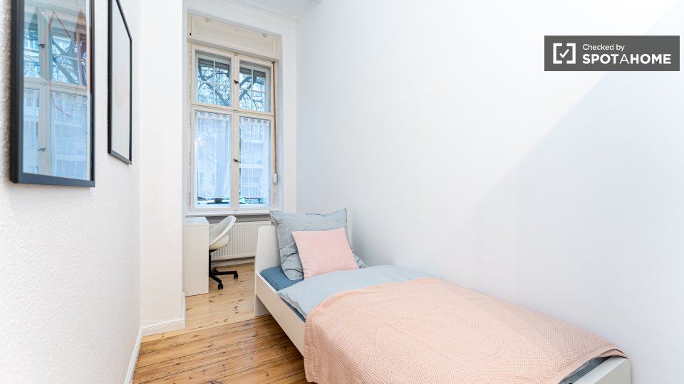 Room, Prinzenallee, Berlin