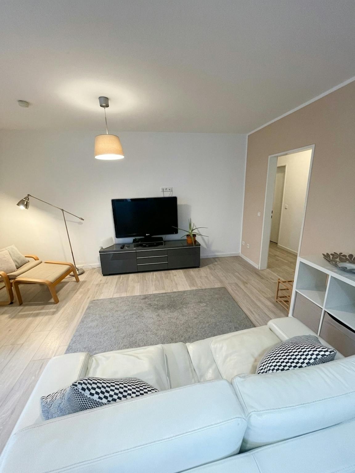 Apartment, Florastraße, Dusseldorf