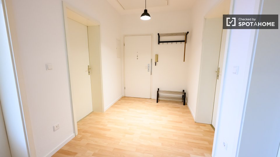 Room, Buckower Damm, Berlin