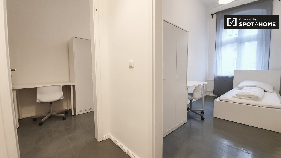 Room, Kottbusser Damm-30, Berlin