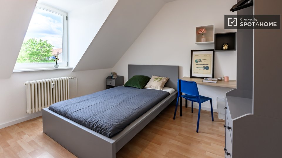 Room, Buckower Damm, Berlin