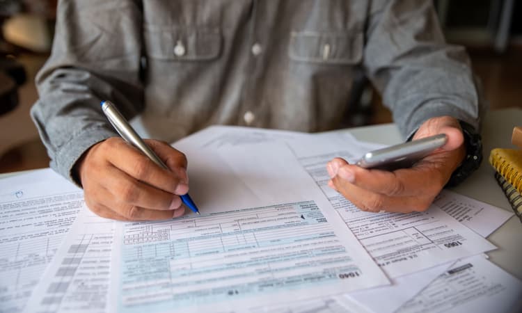 US expat taxes in 2023: 5 things Americans abroad need to know