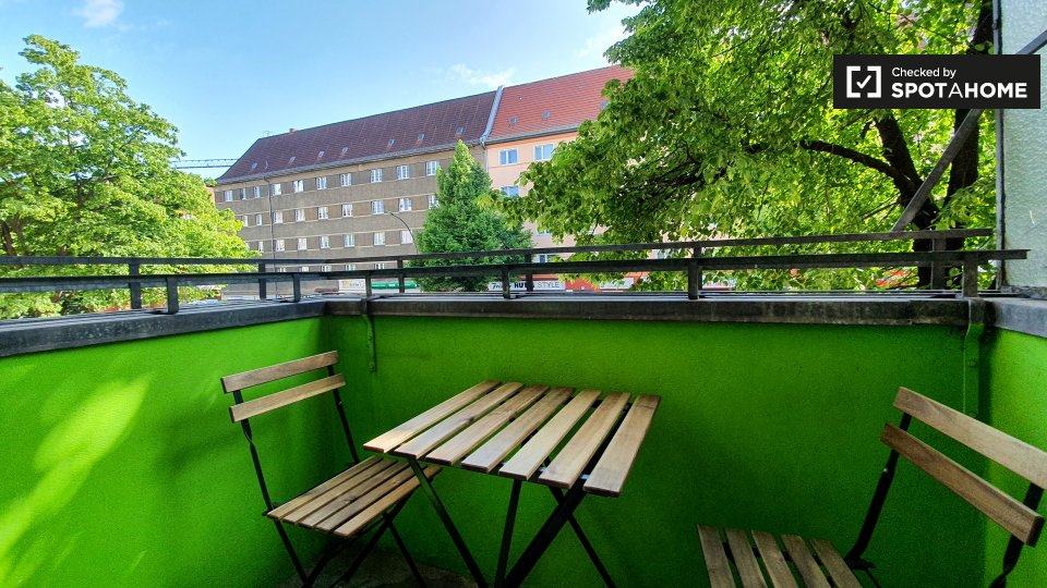 Room, MüllerstraßeA, Berlin