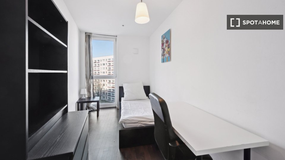Room, Bernhard-Weiß-Straße-3, Berlin