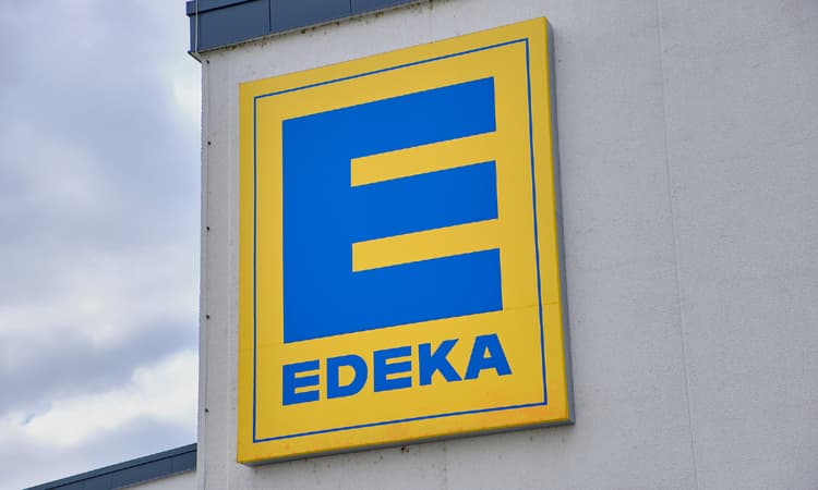 German supermarket Edeka trials new store staffed by robots