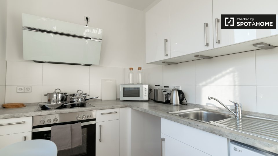 Room, Neltestraße, Berlin