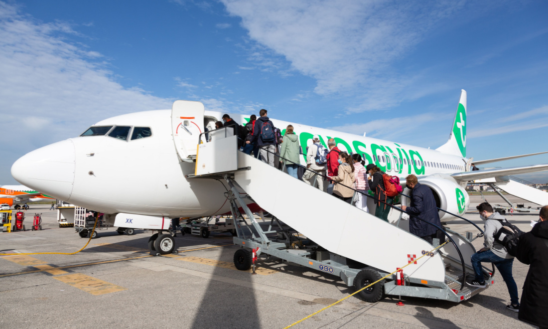 Transavia considers charging passengers for carry-on luggage
