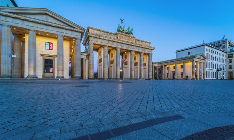 First German states rebel against government's Christmas rules