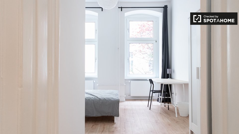 Room, Wilsnacker Str., 10559 Berlin, Germany, Berlin